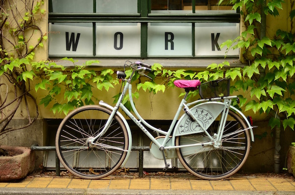 work bicycle Reflective Management 2-day-workweek featured